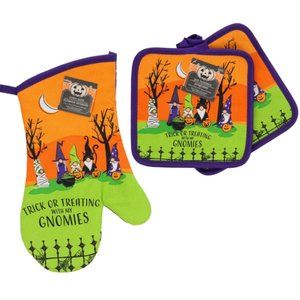 Halloween Oven Mitt & Pot Holder Set TRICK OR TREATING WITH MY GNOMIES Quilted